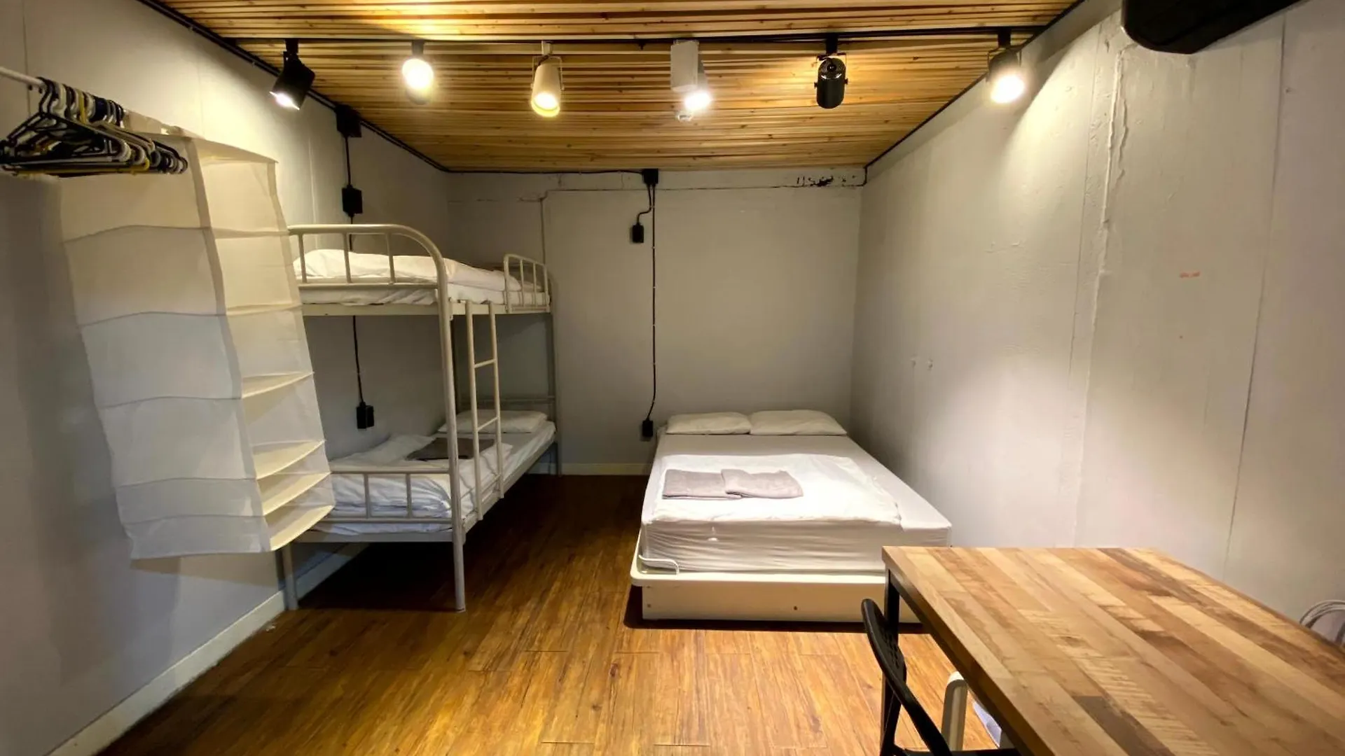 Hostel Sounds Inn Itaewon Seoul South Korea