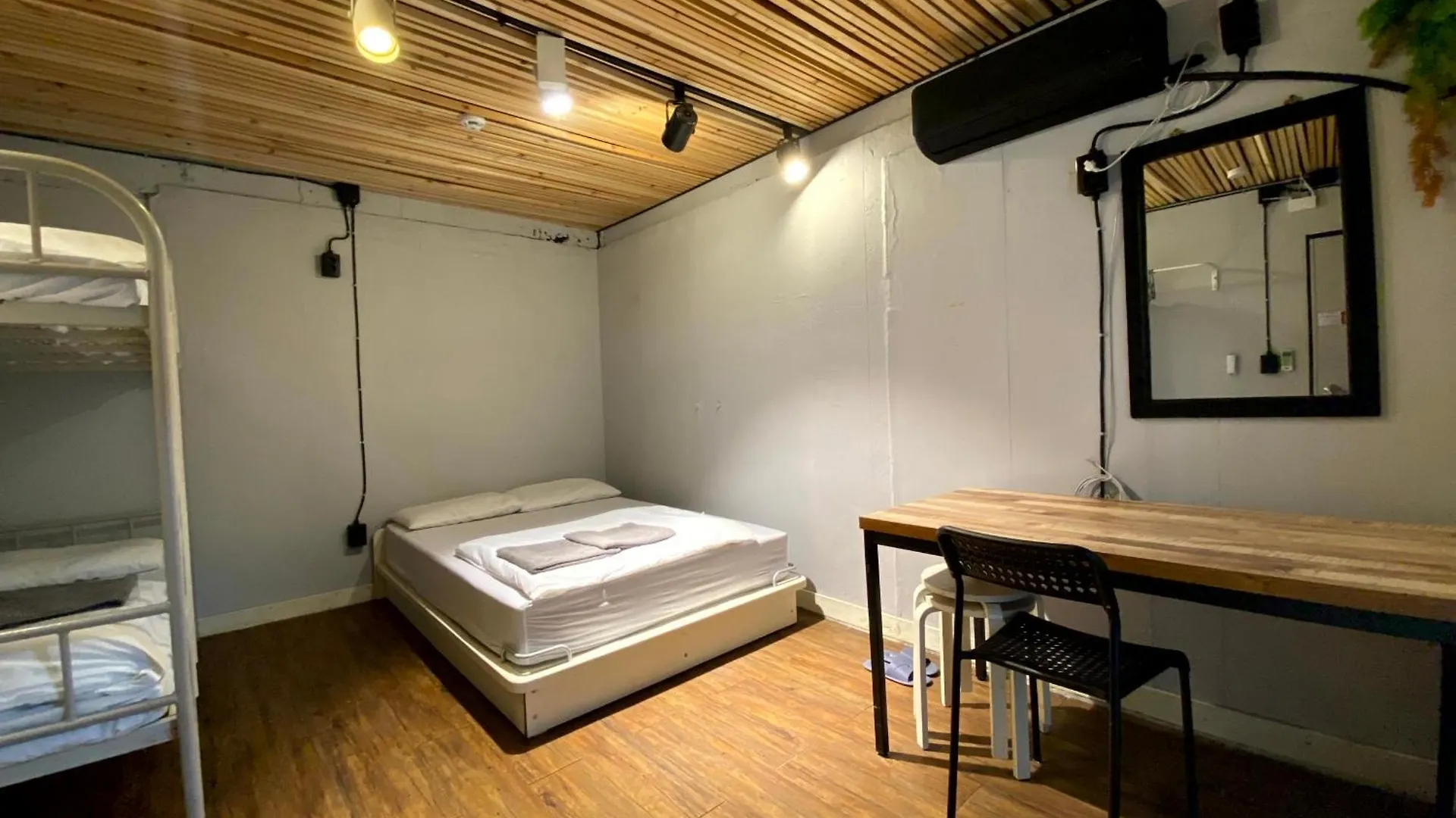 Hostel Sounds Inn Itaewon Seoul