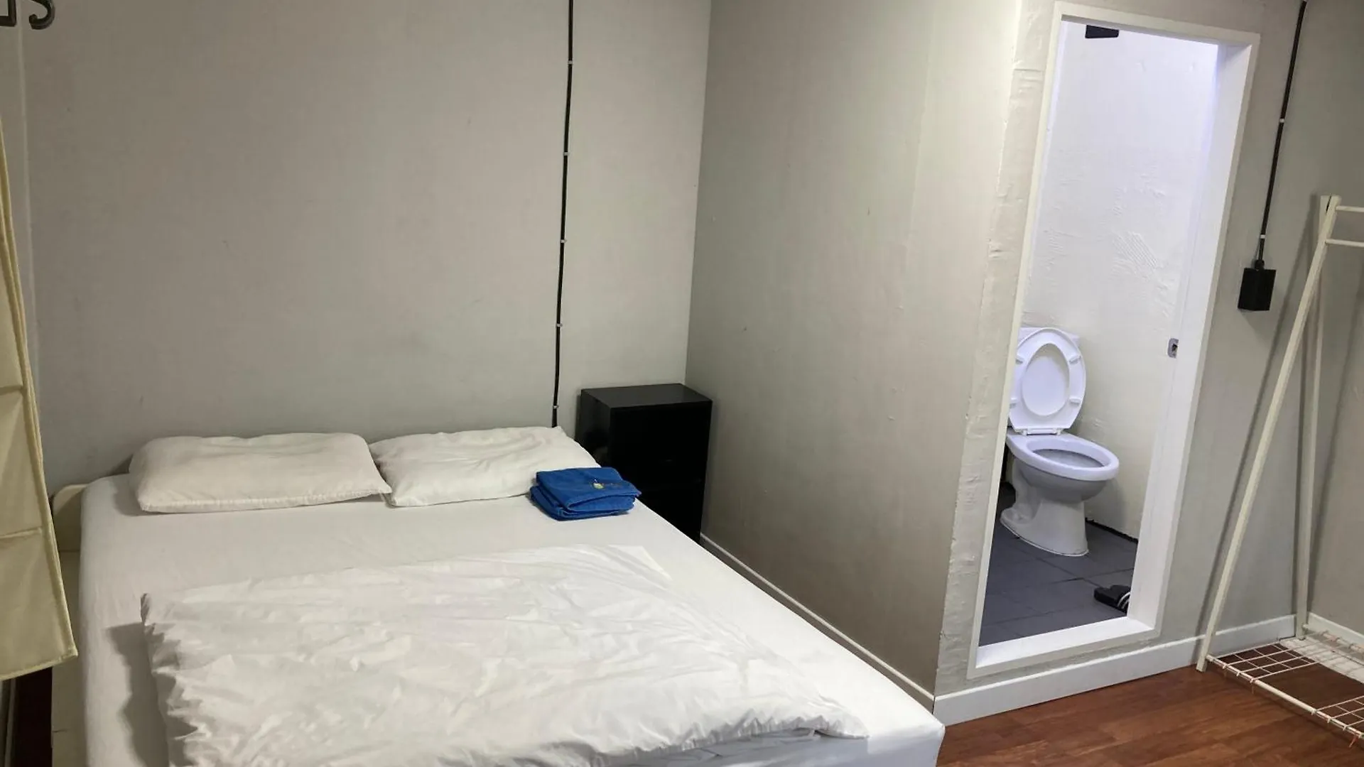 Hostel Sounds Inn Itaewon Seoul South Korea