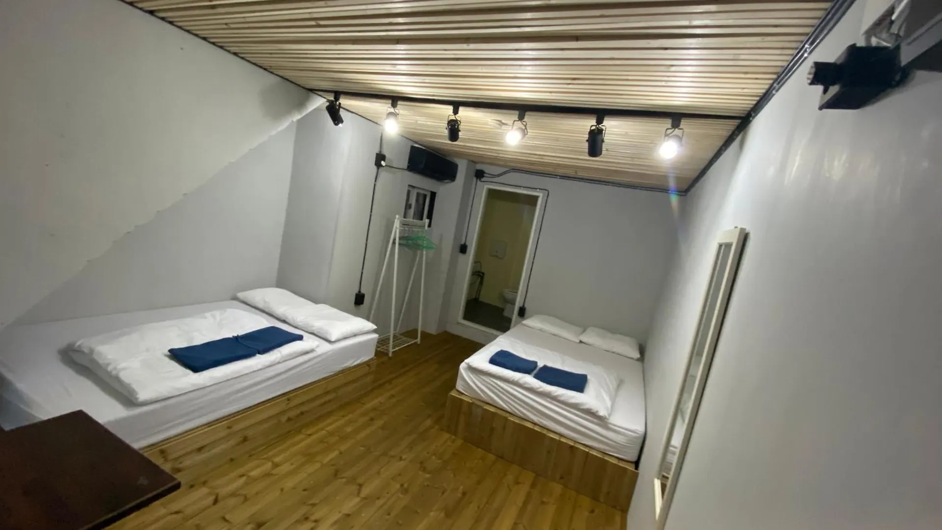 Sounds Inn Itaewon Seoul Hostel