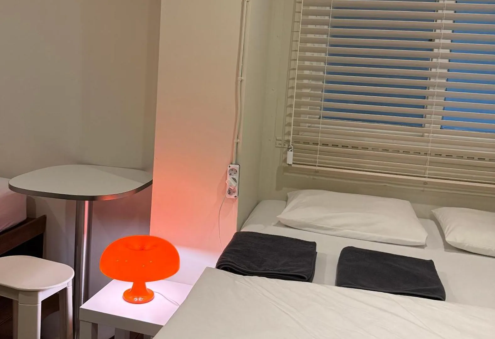 אכסניה סיאול Sounds Inn Itaewon